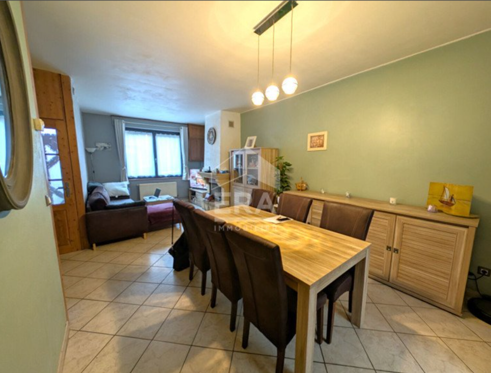 82 m2 jardin 150 m2 environ garage à proximité en