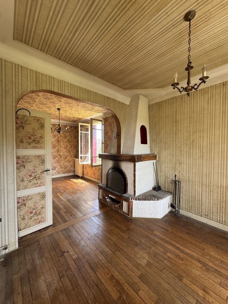 Maison de charme en meulière + 698m de terrain