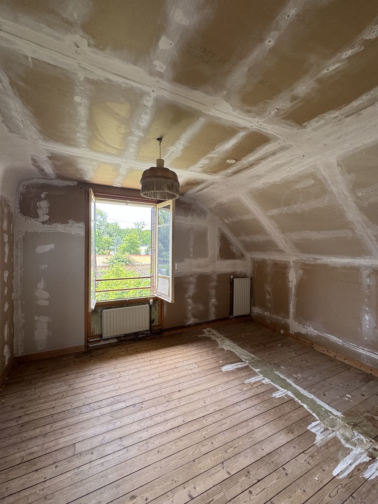 Maison de charme en meulière + 698m de terrain
