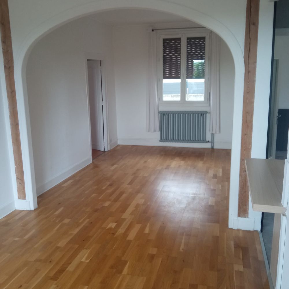 F3 dans maison À MONTLUÇON (03100)