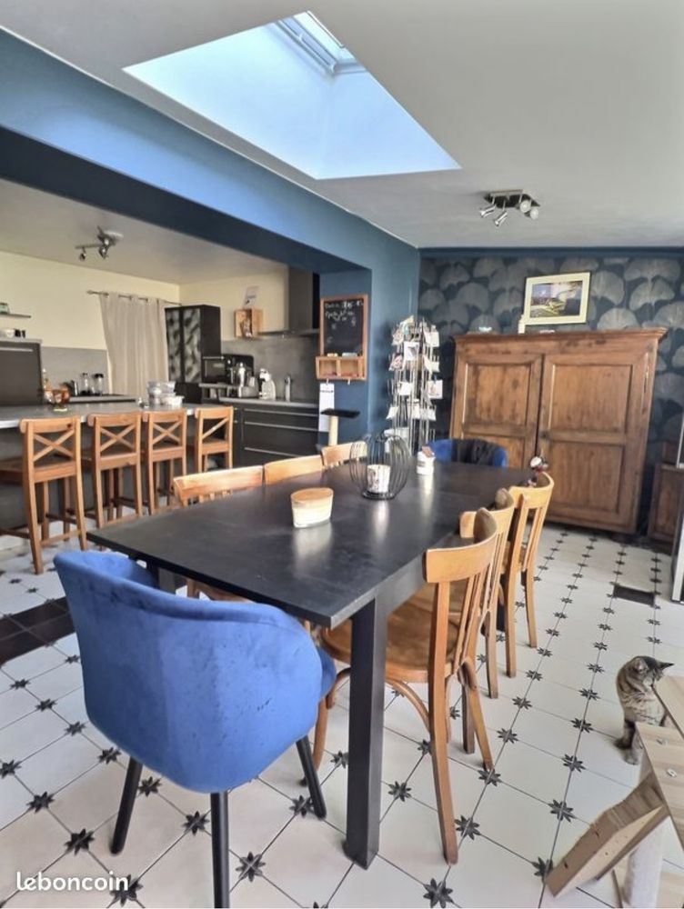 Charmante Maison jumelée avec jardin et salon d été