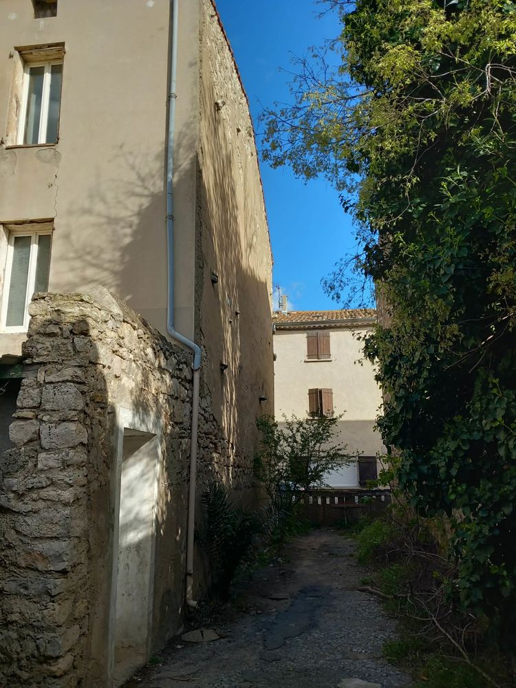 Maison de village - 5 pièces (trois faces) de 120 m²