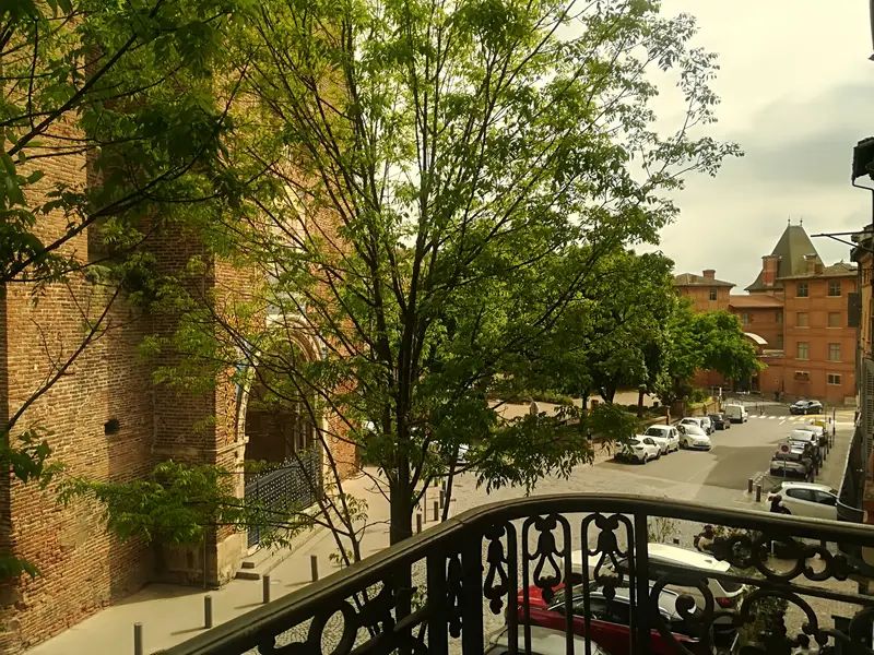 superbe appartement ancien, T4, centre de Montauban, à 200m