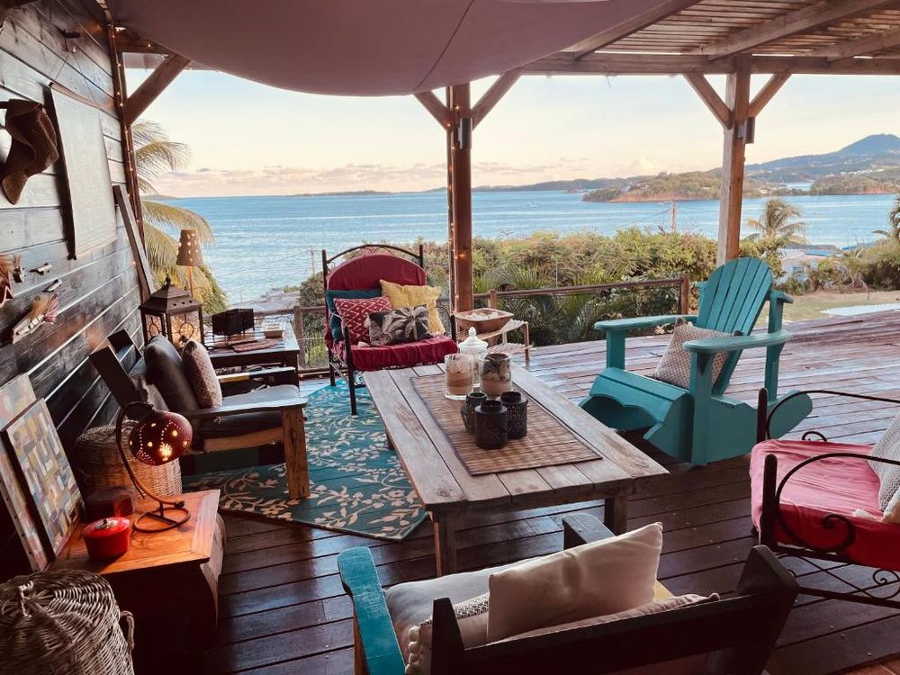 Propriété maison et bungalow, avec piscine, jacuzzi, sauna