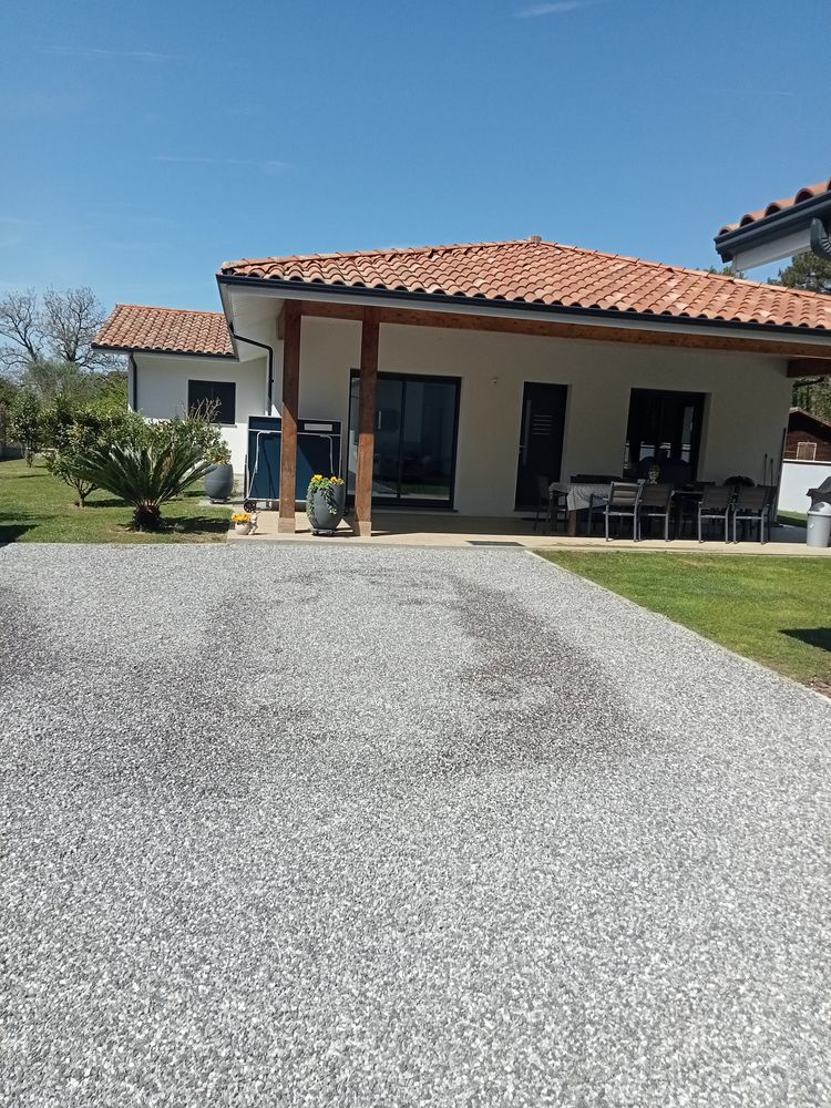 Maison 218 M2. Les landes.