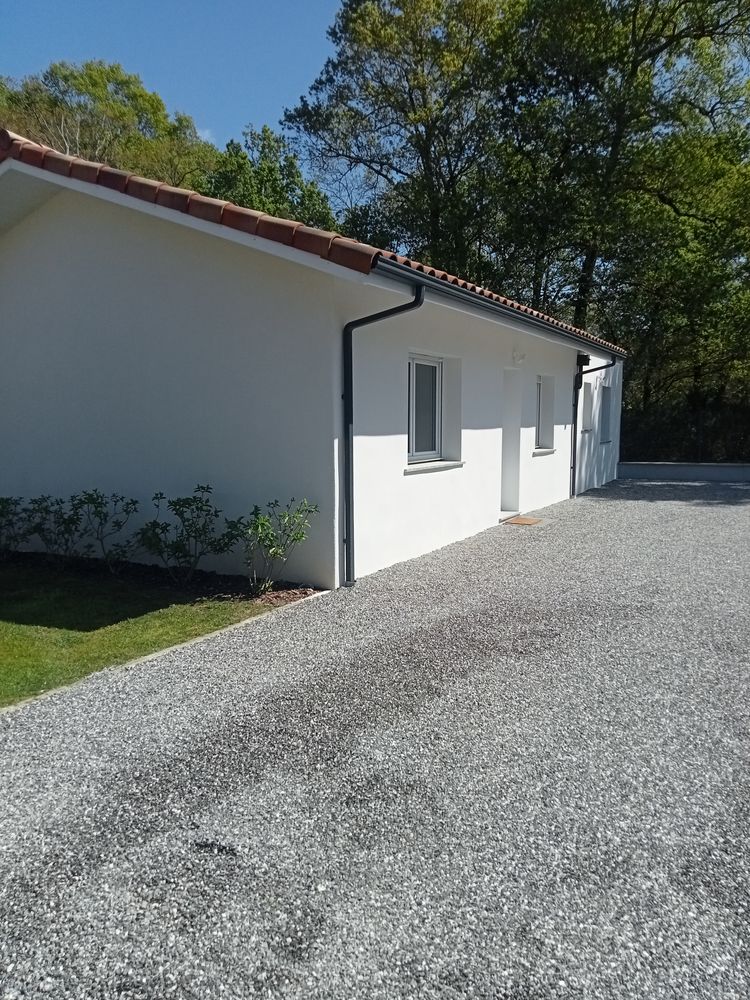 Maison 218 M2. Les landes.