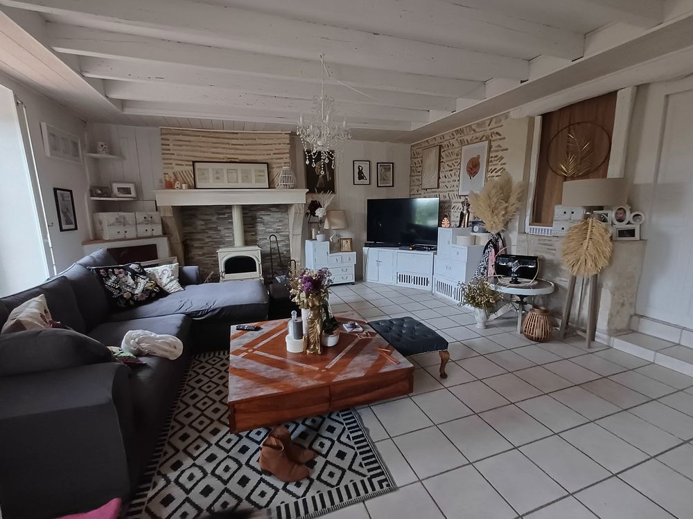 Maison en pierre + grange + terrain