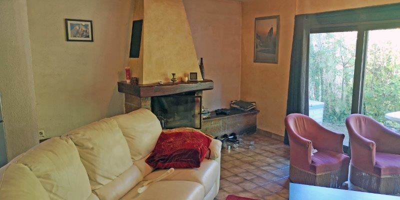 Grand 2 pièces en rez-de-jardin avec stationnement