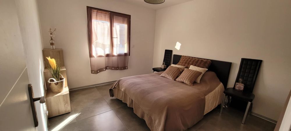 Maison avec extérieur à deux pas des remparts