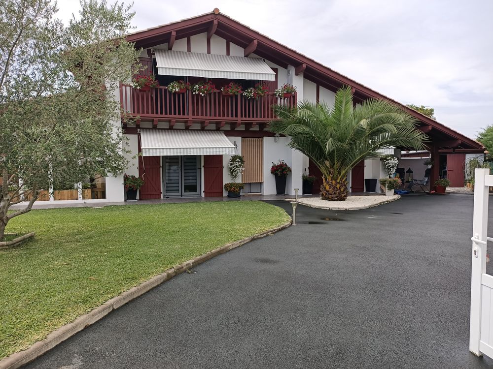 Saint-Jean-de-Luz ? Maison de caractère avec jardin ?