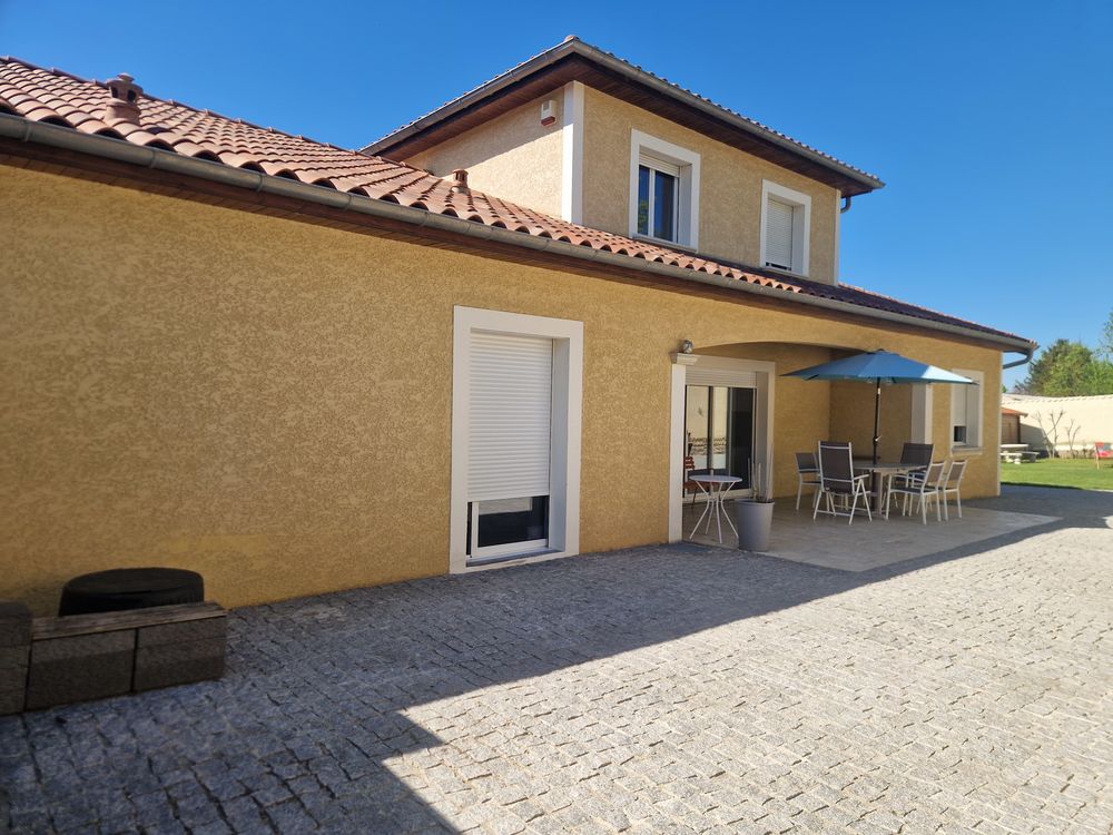 Villa contemporaine Saint laurent de mûre