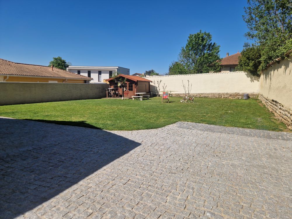 Villa contemporaine Saint laurent de mûre