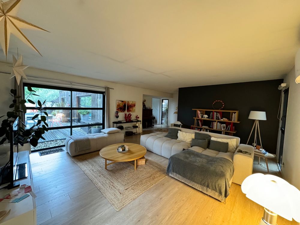 Maison contemporaine avec piscine St Jean