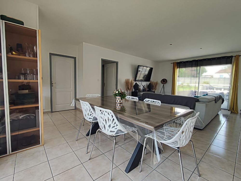 Maison plain-pied 3 chambres + piscine - Terrain 1 500m2