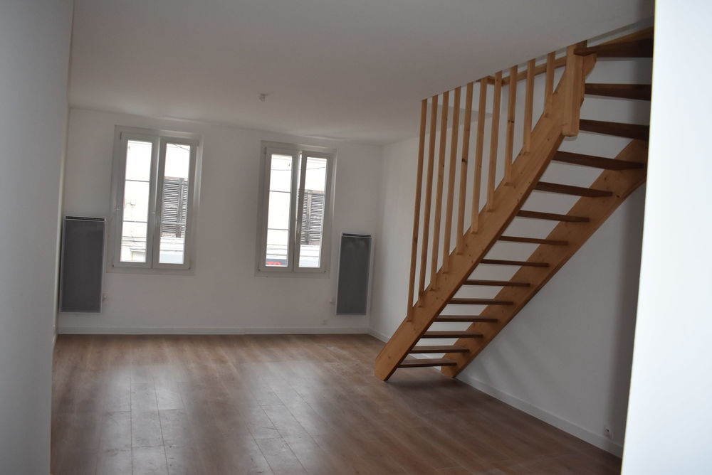 DUPLEX 2 CHAMBRES ENTIEREMENT RENOVE CENTRE MARINES