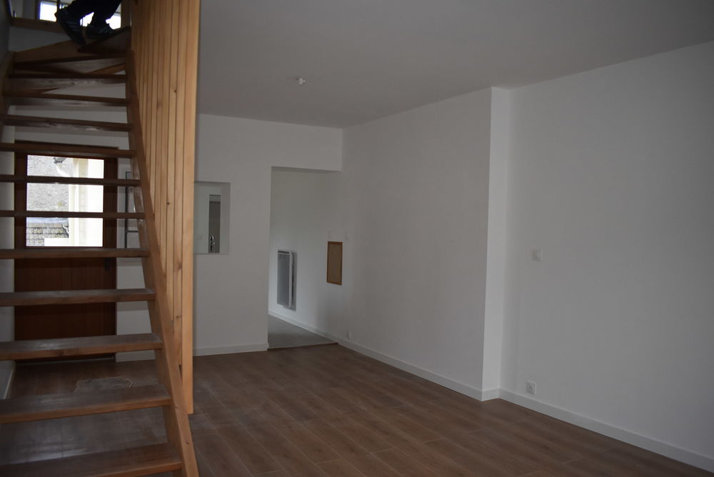 DUPLEX 2 CHAMBRES ENTIEREMENT RENOVE CENTRE MARINES