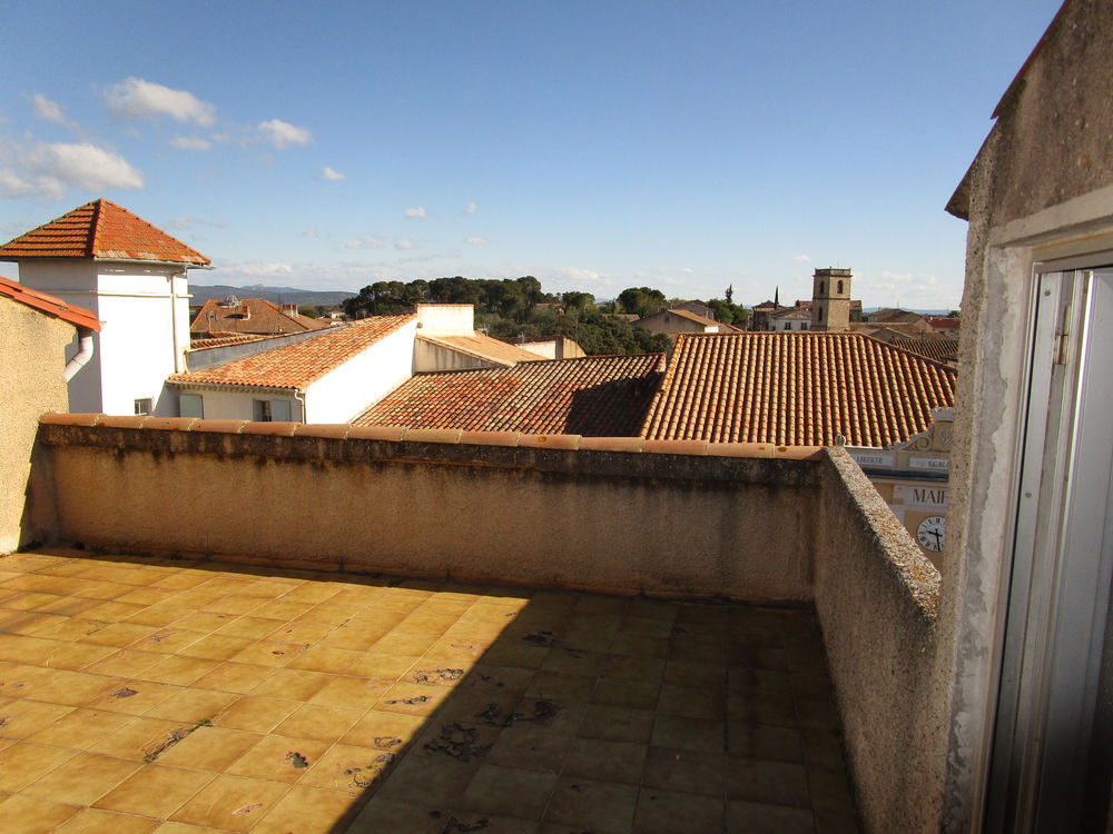 Maison de village avec local commercial et fort potentiel