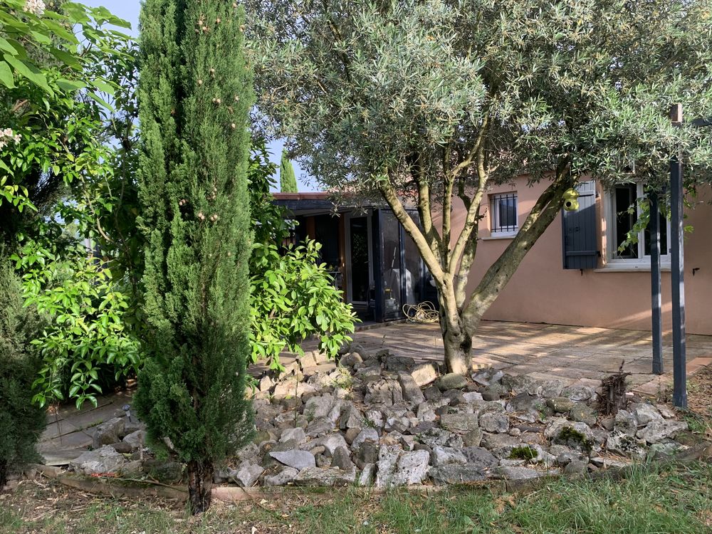 Maison individuelle 88 m² sur terrain arboré de 759 m²