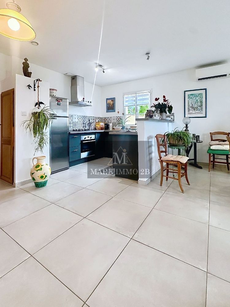 En Exclusivité : Superbe Maison avec Piscine et Dépendance