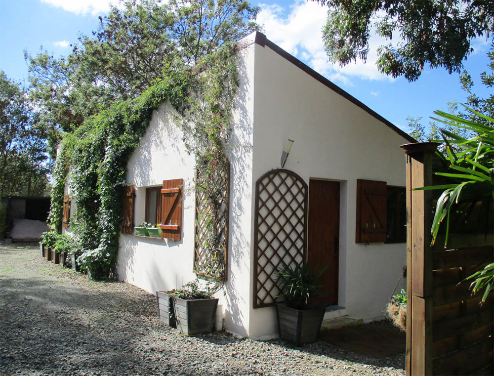Belle maison plain pied avec grand garage.