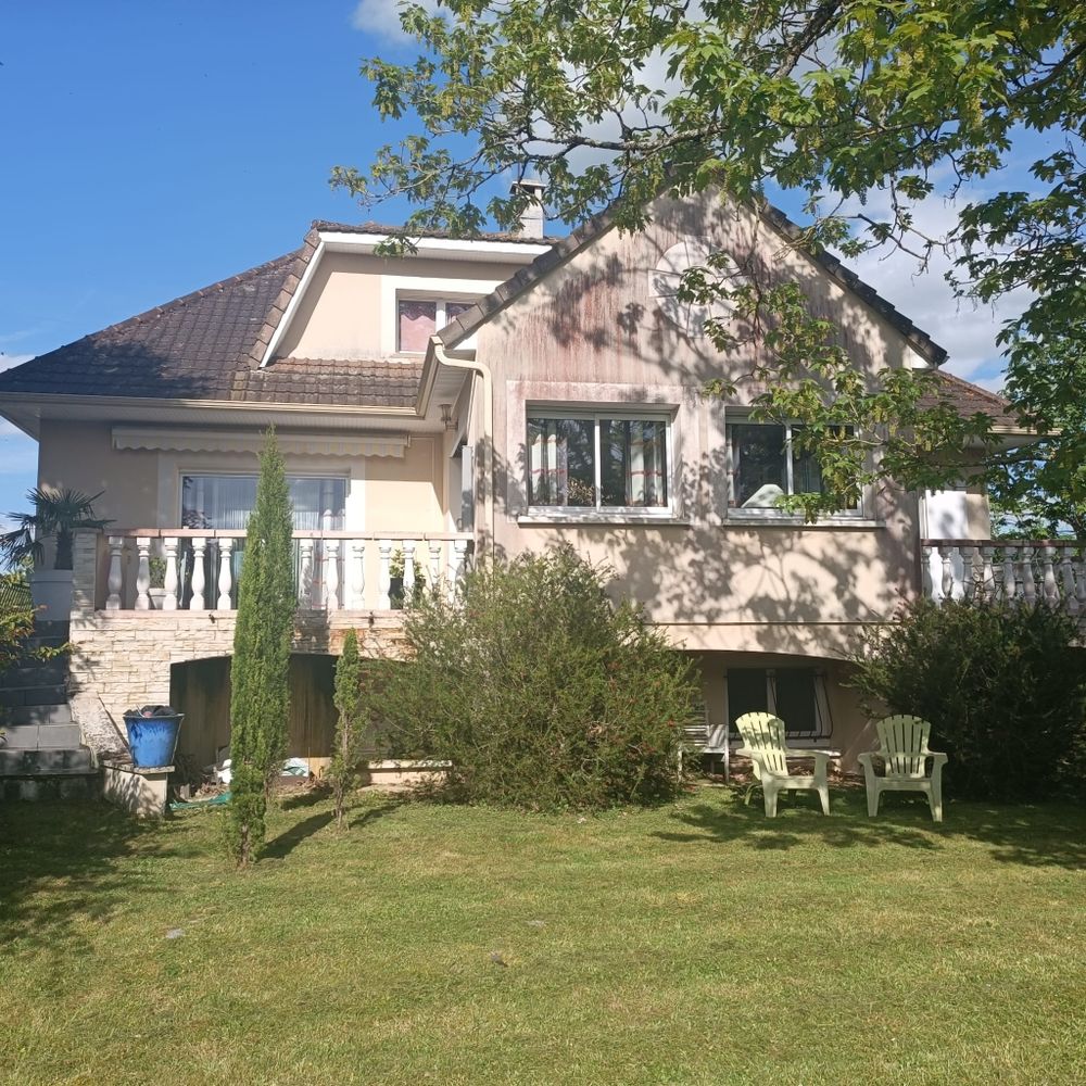 Grande Maison 250m² : 4 Ch + 2 Studios - Très Beau Potentiel