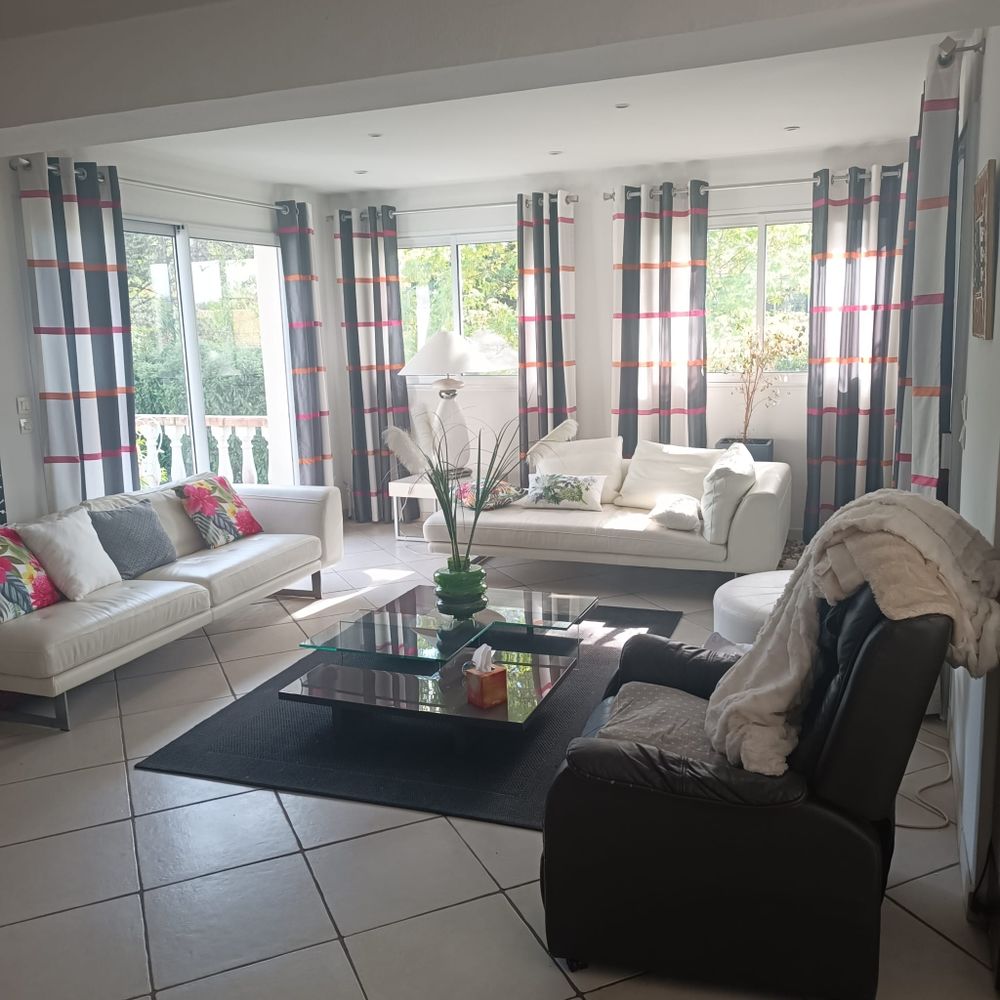 Grande Maison 250m² : 4 Ch + 2 Studios - Très Beau Potentiel