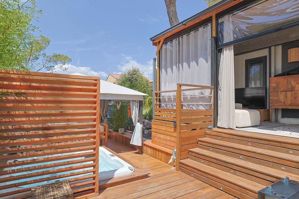 Mobilhome ,bien rare ideal pour vivre a l annee dans le sud