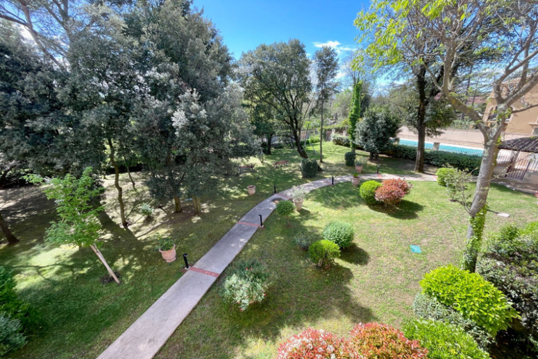appartement 2 pièces - Uzès 30700 (Gard)