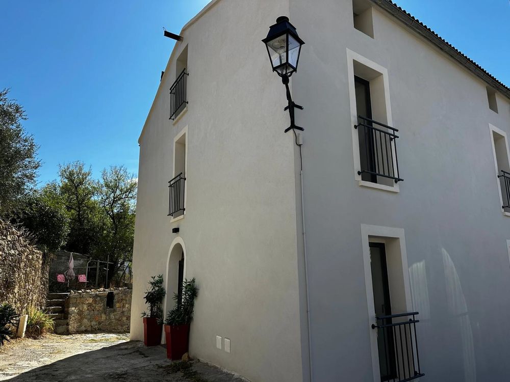 exceptionnel en Haute Corse 220 m2 refaite à neuf