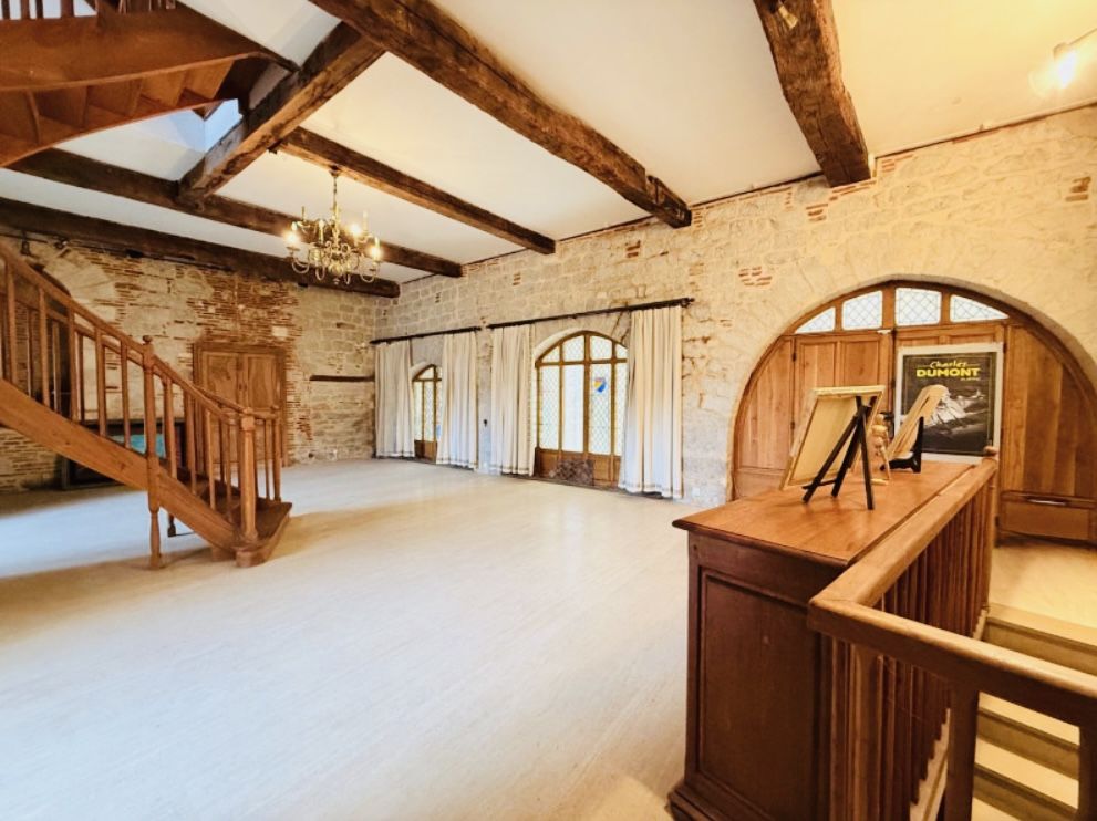 Immeuble 380 M² - Cahors Centre Historique