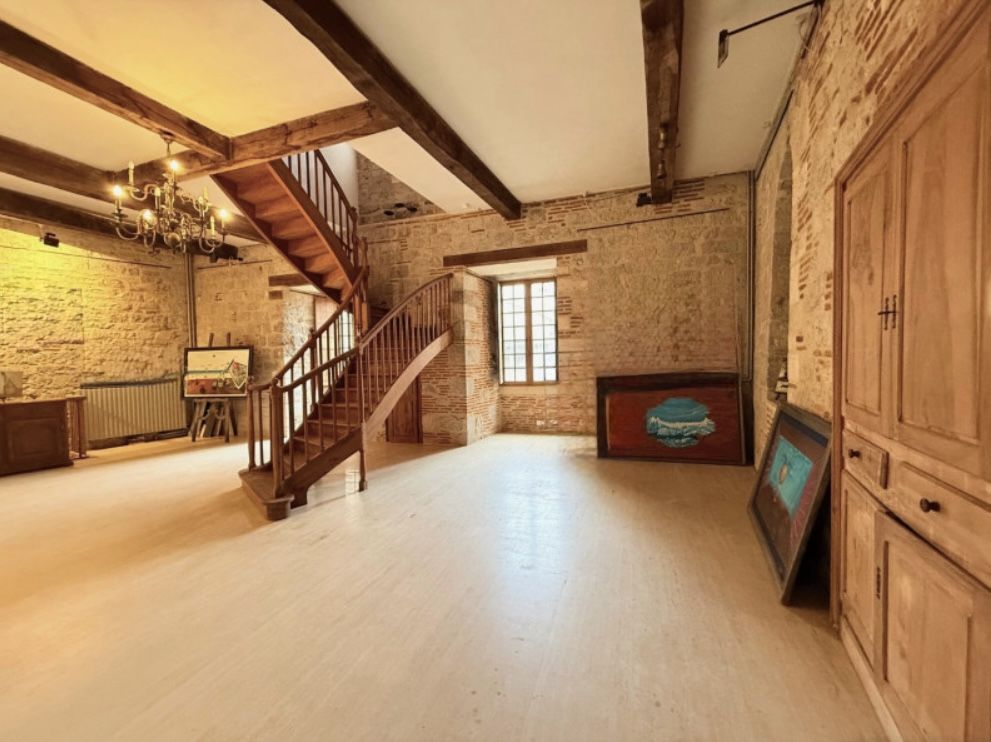 Immeuble 380 M² - Cahors Centre Historique
