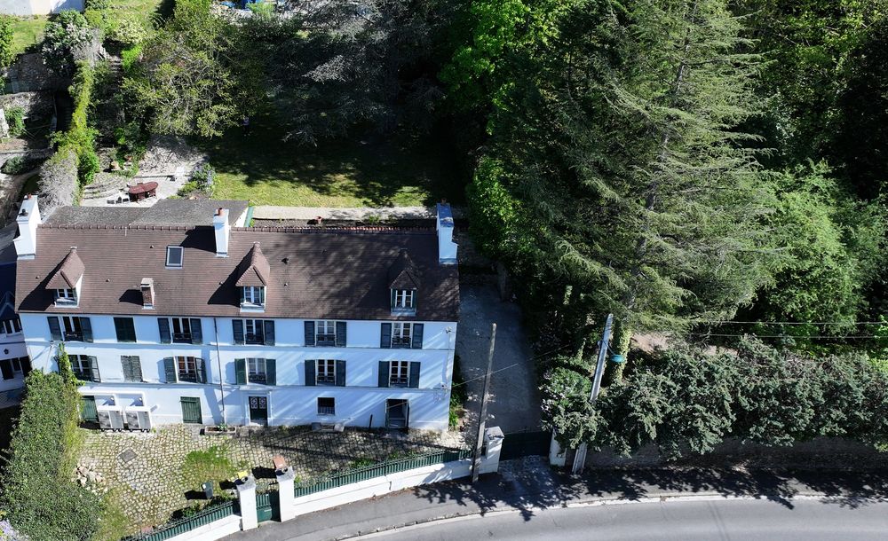 PROPRIÉTÉ D'EXCEPTION ? DEMEURE HISTORIQUE À JOUY EN JOSAS