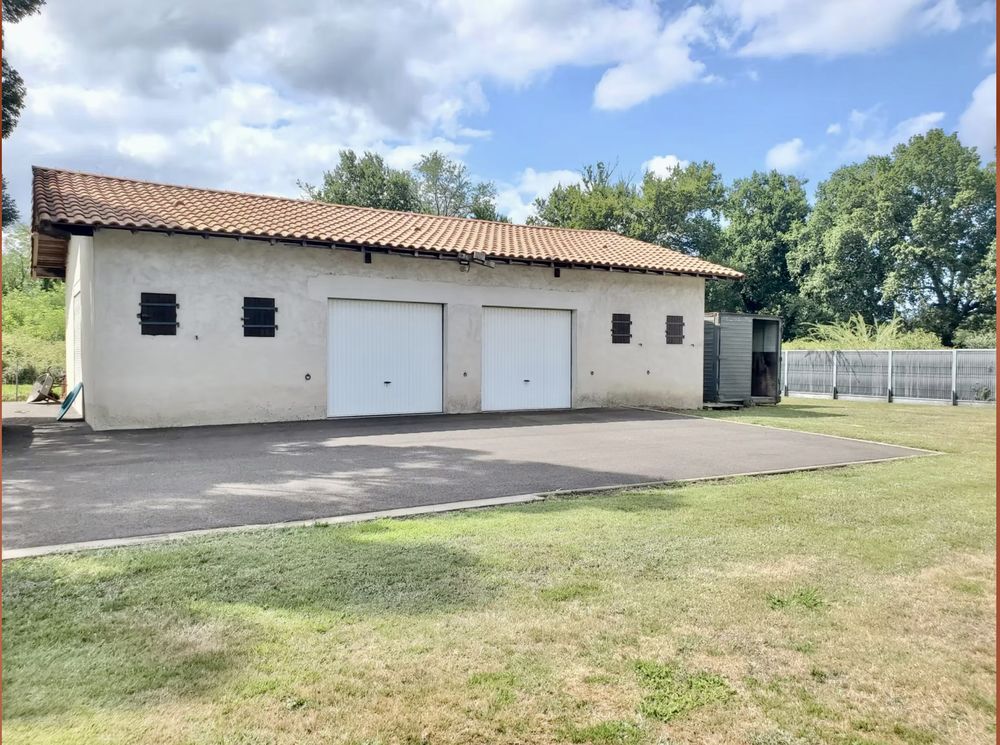 Très belle propriété située à Léon