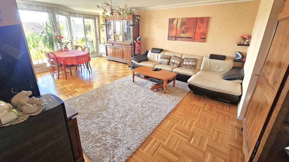 Appartement T6 de 121m2 - Villeurbanne quartier Gratte-ciel.