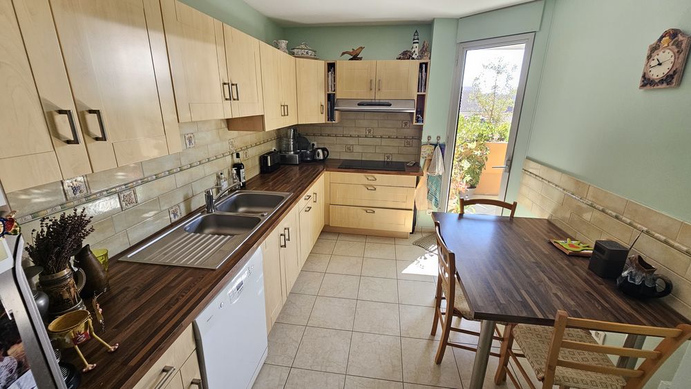 Appartement T6 de 121m2 - Villeurbanne quartier Gratte-ciel.