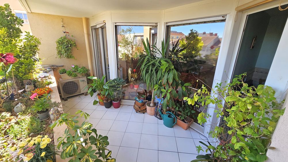 Appartement T6 de 121m2 - Villeurbanne quartier Gratte-ciel.