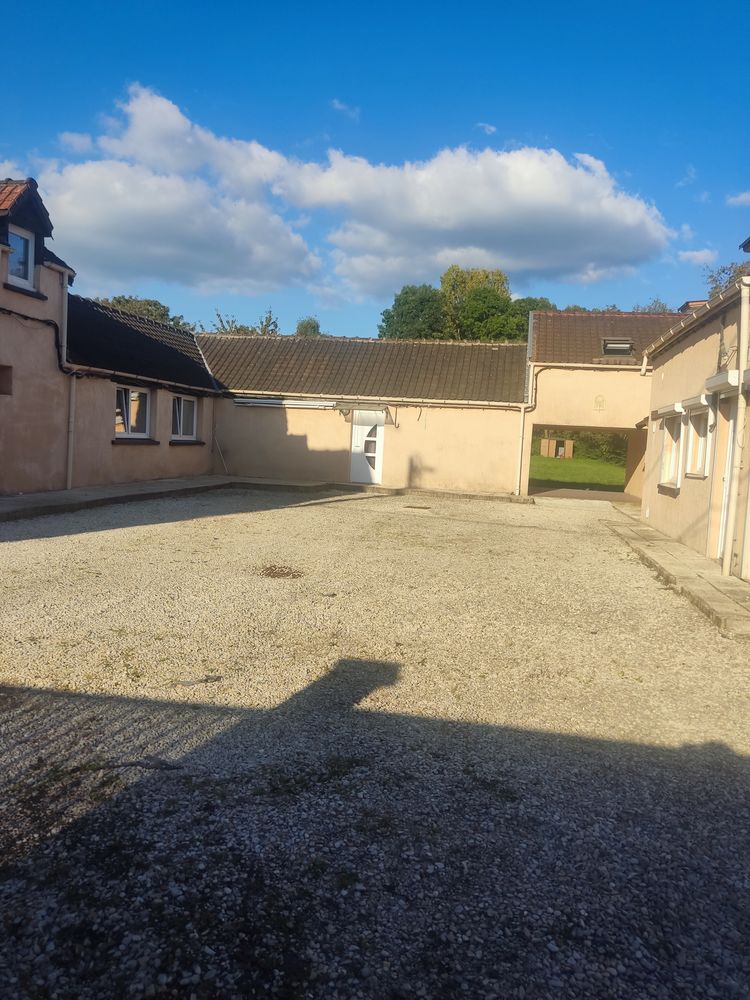 Ensemble immobilier 3 habitations + terrain constructible