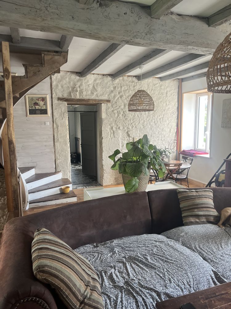 Maison + grandes dependances - 2 hectares de pré -