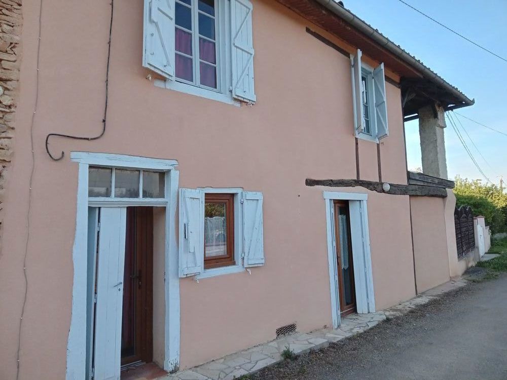 GRANDE MAISON DE FAMILLE, AVEC VERGER VUE PYRENNEES