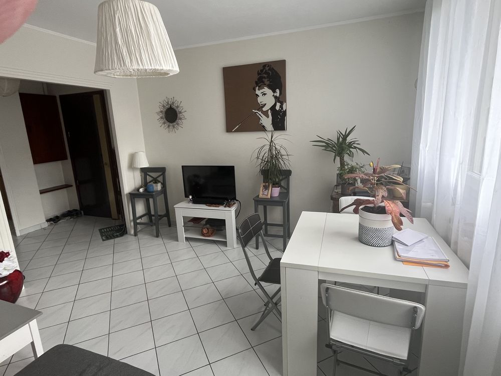 T 3 Quartier Bajatiere proche toutes commodités