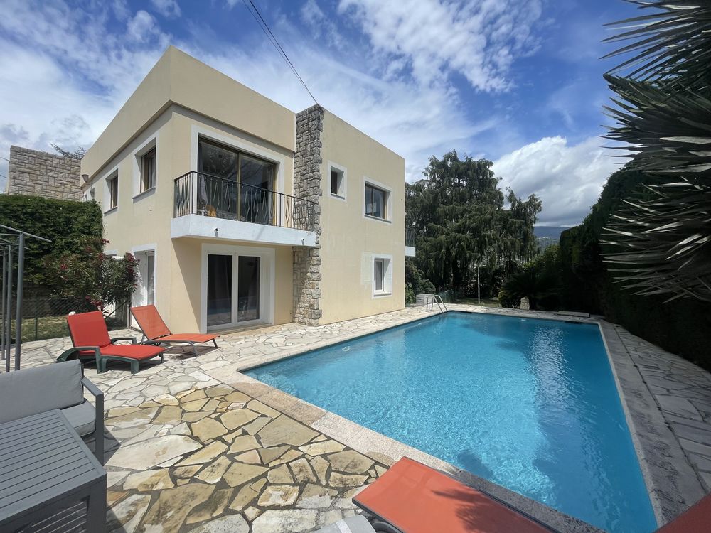 Idéal 2 familles villa en 2 habitations piscine à PEYMEINADE
