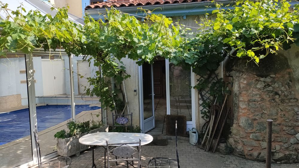 MILLERYA Plein centre maison 320 m2 sur terrain 530 m2