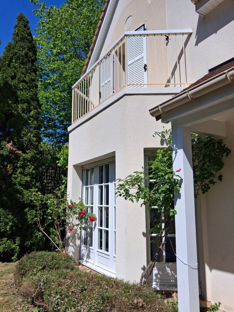 Maison familiale (135 m2 ) à Fourqueux avec jardin et garage