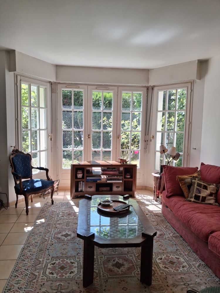 Maison familiale (135 m2 ) à Fourqueux avec jardin et garage