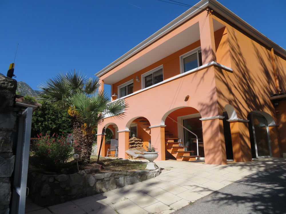 Maison individuelle de caractère - 140 m2 - 6 pièces