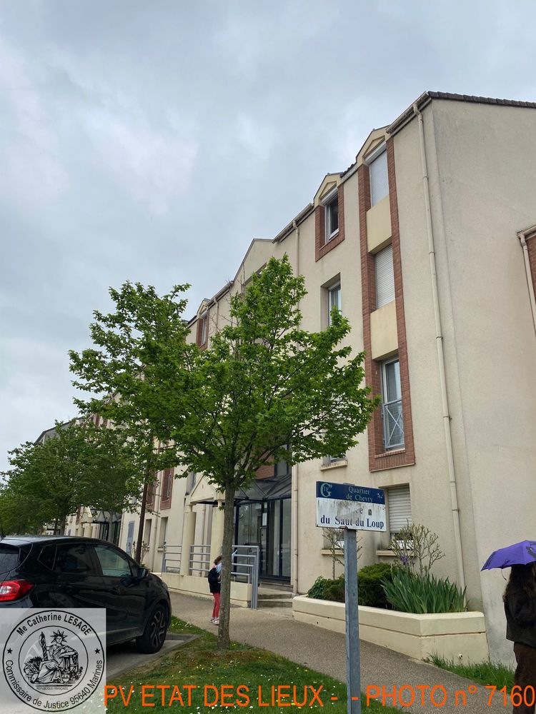 F2 MEUBLE GIF PLACE DE CHEVRY PARFAIT ETAT