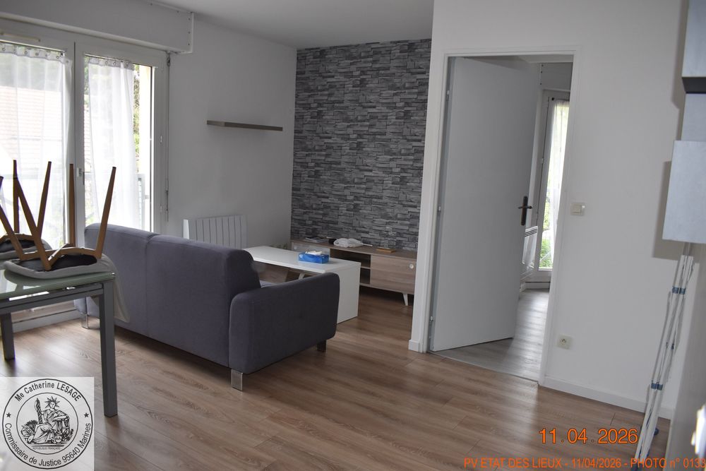 F2 MEUBLE GIF PLACE DE CHEVRY PARFAIT ETAT