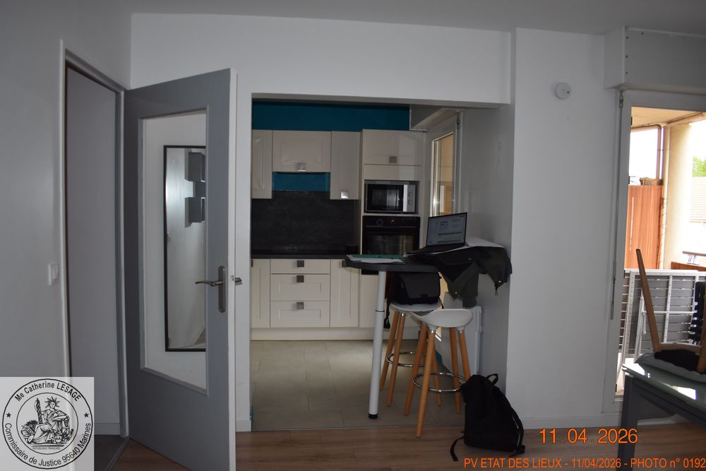 F2 MEUBLE GIF PLACE DE CHEVRY PARFAIT ETAT