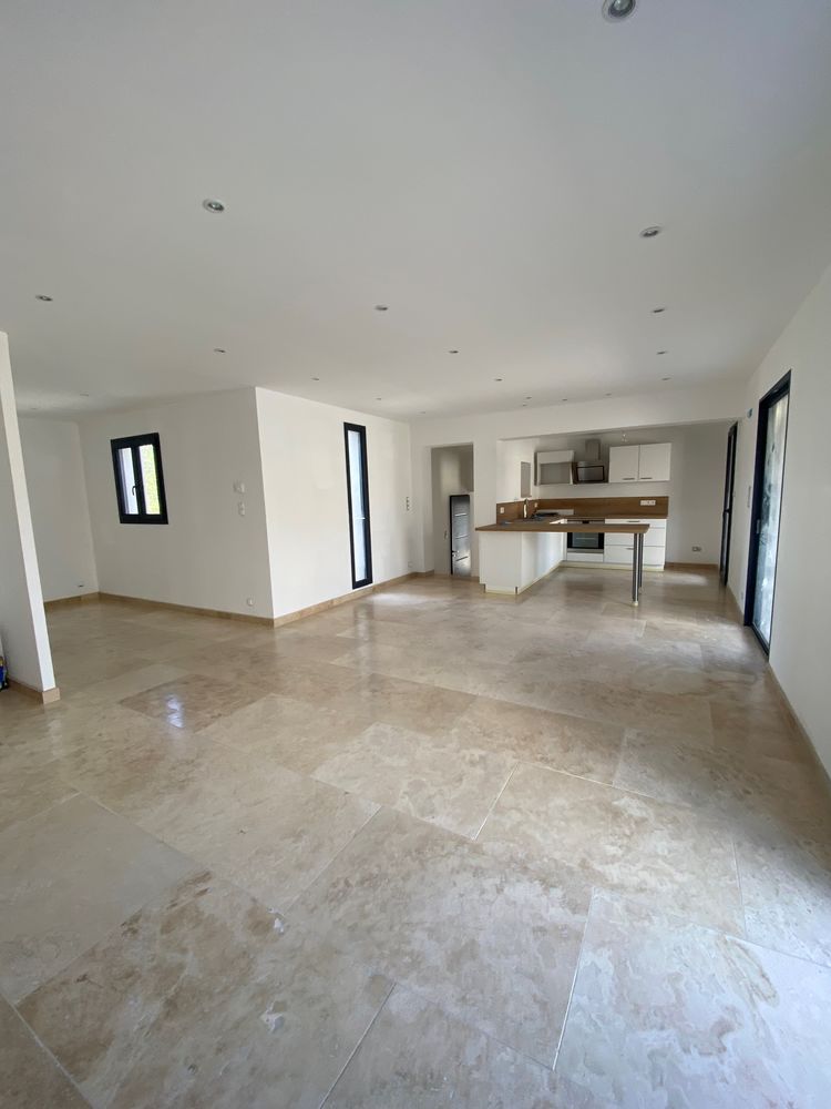 Villa de 120m2 avec garage et jardin