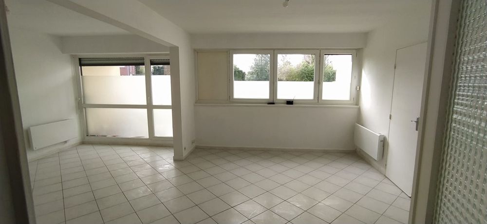 Particulier (pas de frais d'agence) T3 bis 82m2 RDC